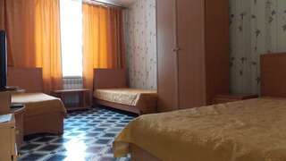 Гостиница Ландыш Якутск трехместный эконом (койка место)-7